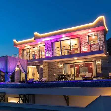 Paris - Hill Villa Kalkan