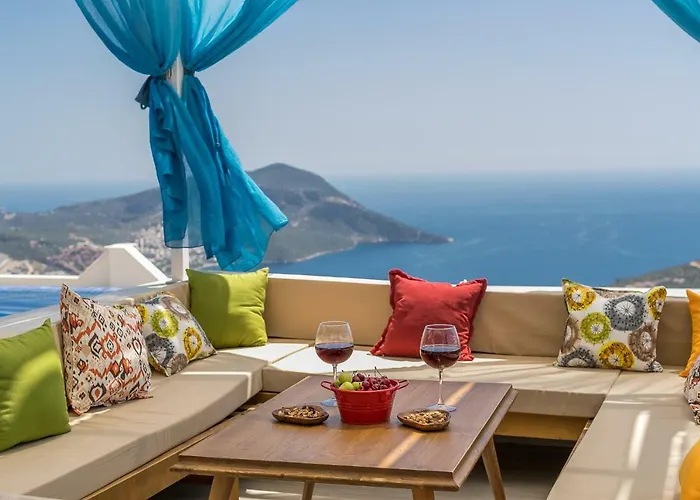 Paris - Hill * Kalkan