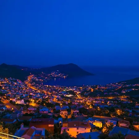 Villa Paris - Hill *