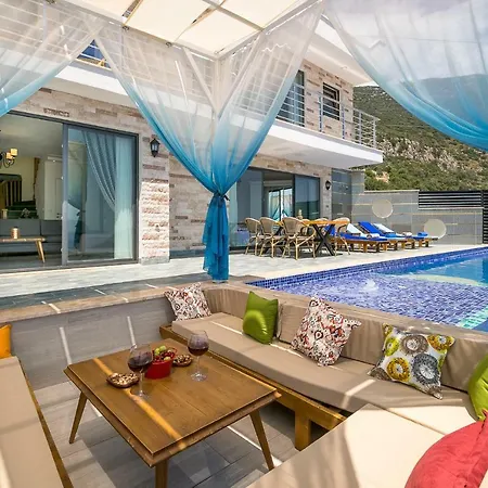 Paris - Hill Villa Kalkan