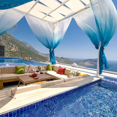 Villa Paris - Hill *