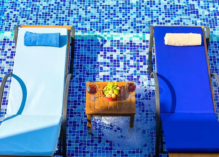 Villa Paris - Hill *