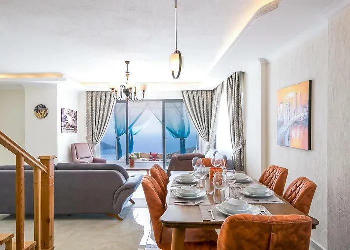 Paris - Hill Villa Kalkan