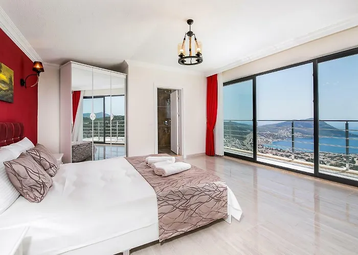 Paris - Hill Villa Kalkan