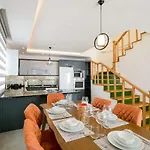 Villa Paris - Hill *