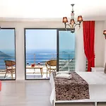 Paris - Hill Villa